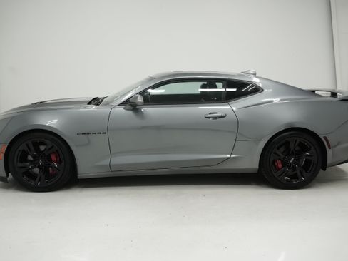 Used 2021 Chevrolet Camaro SS RWD image 7