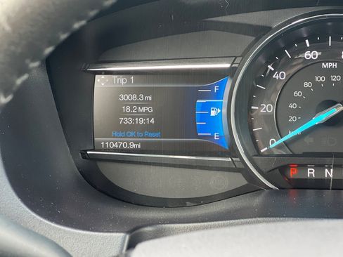 Used 2016 Ford Explorer XLT w/ Equipment Group 202A image 27