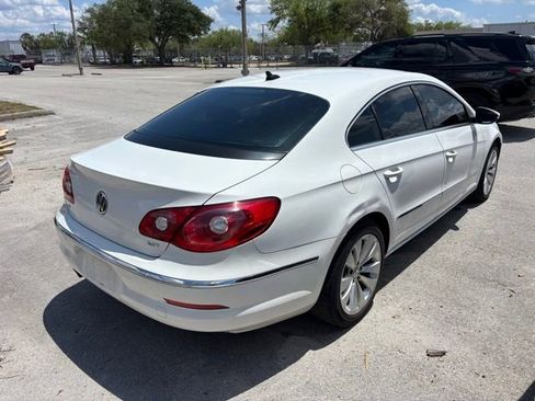 Used 2012 Volkswagen CC Sport FWD image 3