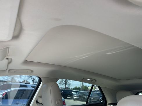 Used 2023 Buick Envision Avenir image 14