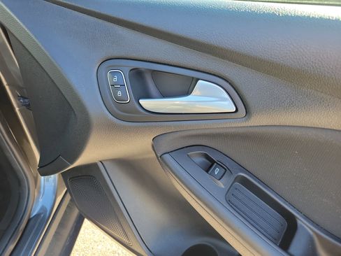 Used 2016 Ford Focus SE image 11