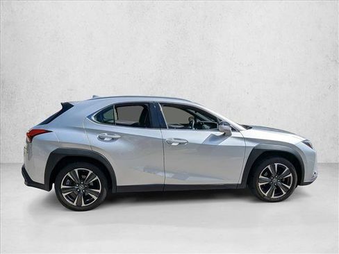 Used 2019 Lexus UX 200 UX 200 w/ Premium Package image 4
