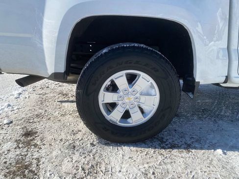 Used 2020 Chevrolet Colorado W/T w/ WT Convenience Package AWD/4WD image 28
