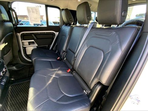 Used 2023 Land Rover Defender 130 SE image 20