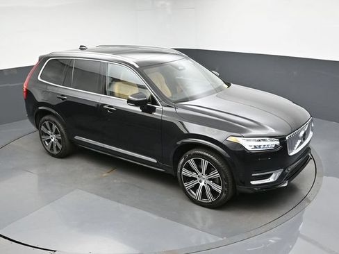 Used 2023 Volvo XC90 B6 Ultimate w/ Protection Package Premier AWD/4WD image 18
