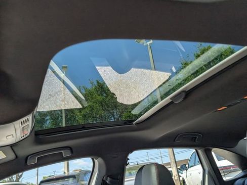 Certified 2024 Volkswagen Jetta GLI Autobahn w/ GLI Black Package image 21