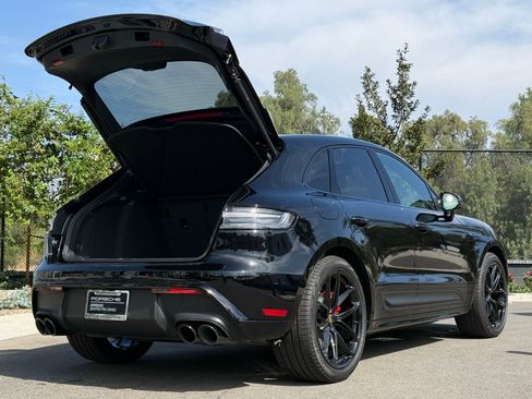 Certified 2025 Porsche Macan GTS image 32