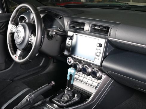 Used 2022 Toyota GR86 Premium image 42