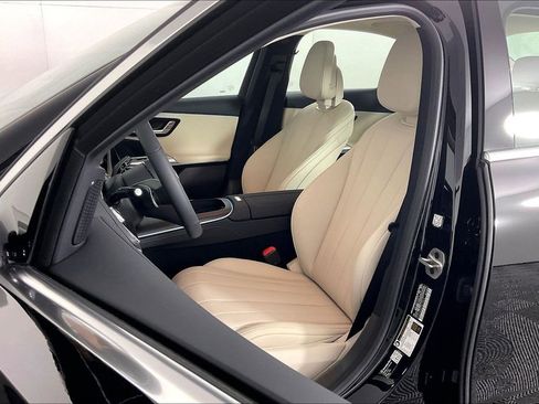 New 2026 Mercedes-Benz E 350 4MATIC Sedan image 9