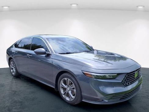 Used 2023 Honda Accord EX image 6