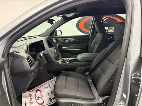 New 2026 Chevrolet Traverse LT image 11