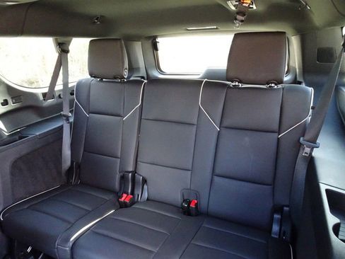 Certified 2024 Cadillac Escalade ESV Premium Luxury image 18