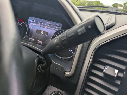 Used 2022 Ford F350 Lariat w/ Lariat Ultimate Package AWD/4WD image 33
