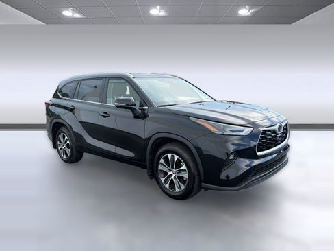 Used 2026 Toyota Highlander XLE AWD/4WD image 7