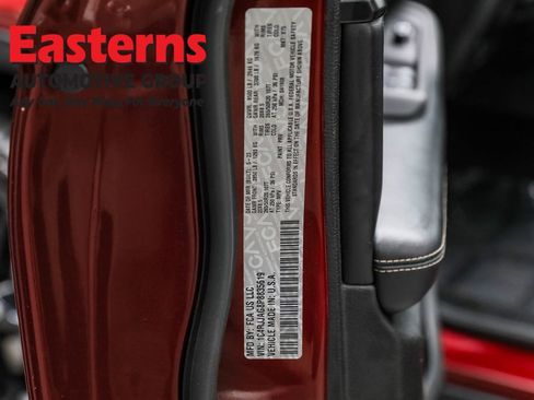 Used 2023 Jeep Grand Cherokee L Laredo image 37