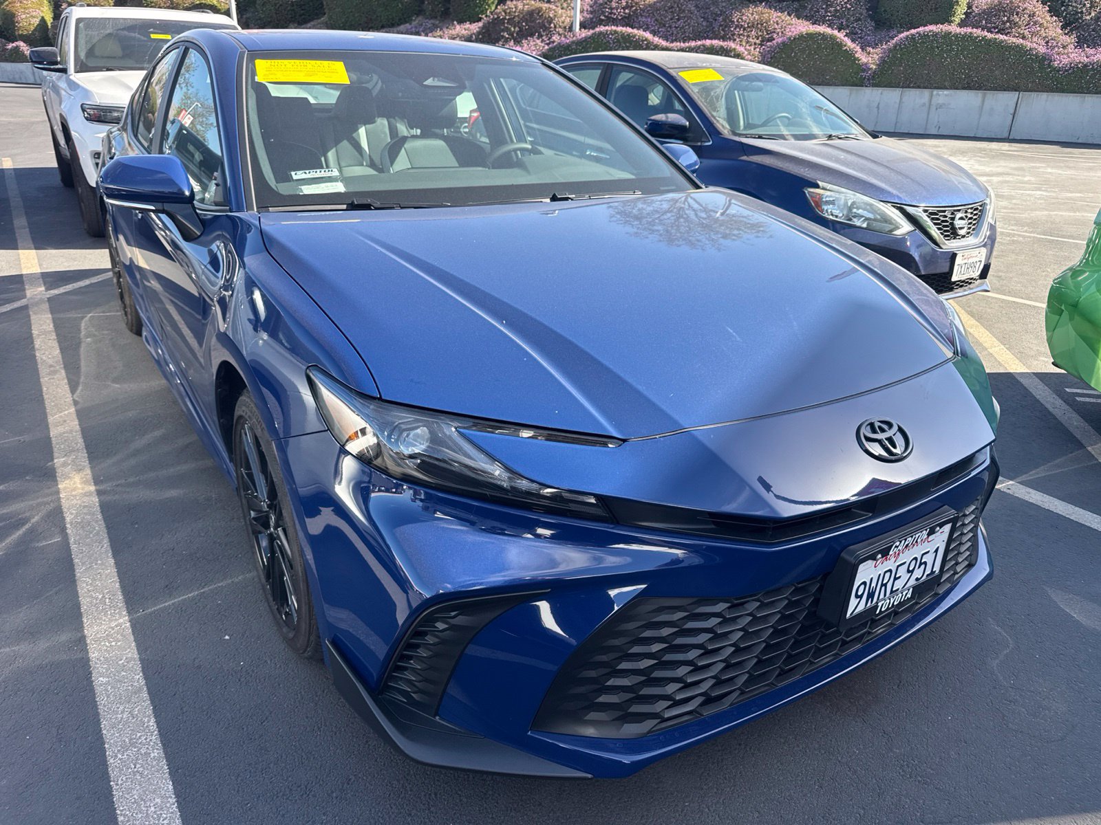 Used 2026 Toyota Camry SE w/ Convenience Package FWD image 1