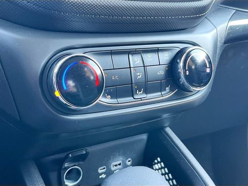 Used 2023 Chevrolet TrailBlazer LT FWD image 15