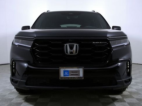 New 2025 Honda Pilot Black Edition image 5