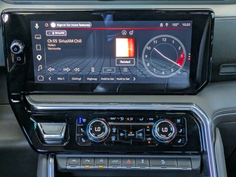 Used 2025 GMC Sierra 1500 Denali w/ Technology Package AWD/4WD image 18