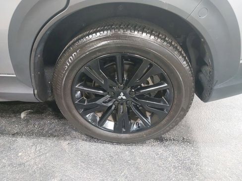 Used 2024 Mitsubishi Eclipse Cross AWD image 31