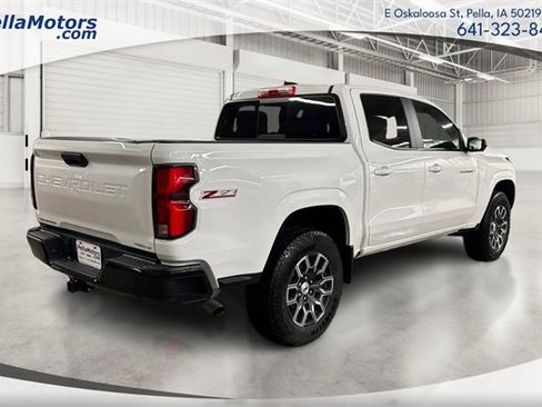 Used 2024 Chevrolet Colorado Z71 w/ Z71 Convenience Package 2 image 3