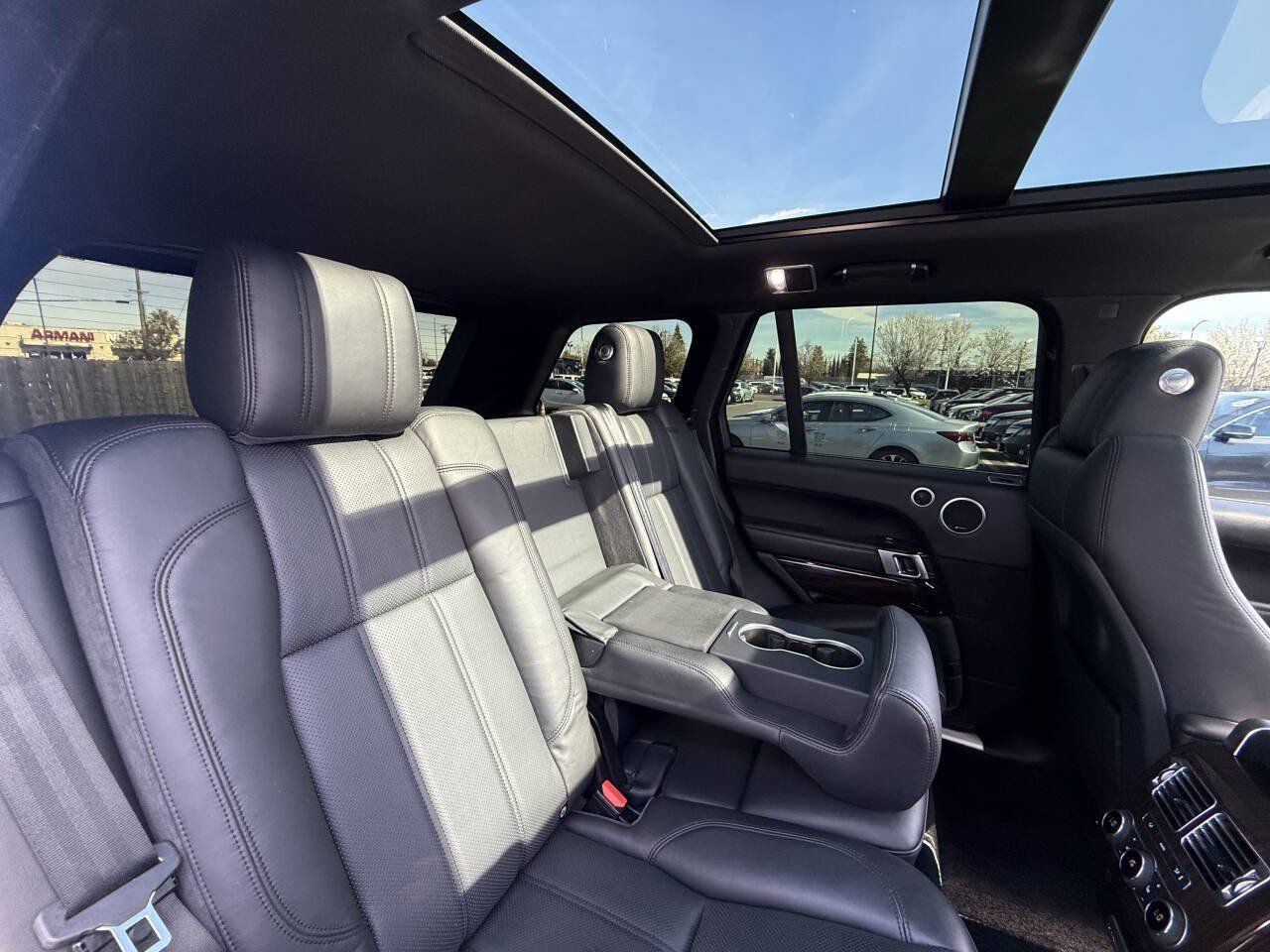 Used 2016 Land Rover Range Rover Supercharged AWD/4WD image 19