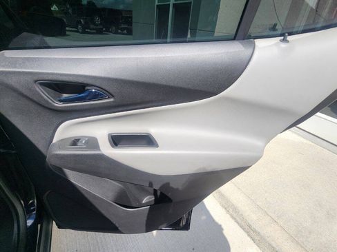 Used 2020 Chevrolet Equinox LS w/ LS Convenience Package FWD image 20