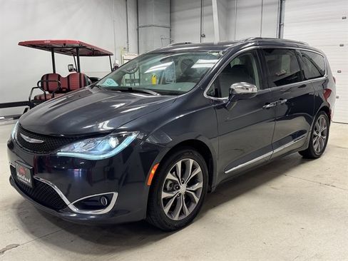 Used 2019 Chrysler Pacifica Limited FWD image 5