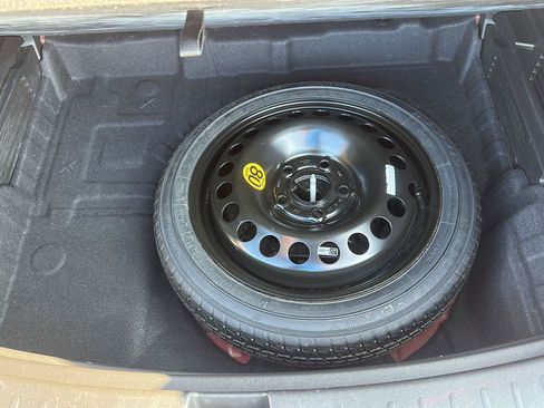 Used 2024 Chevrolet TrailBlazer LT w/ LT Cold Weather Package FWD image 20