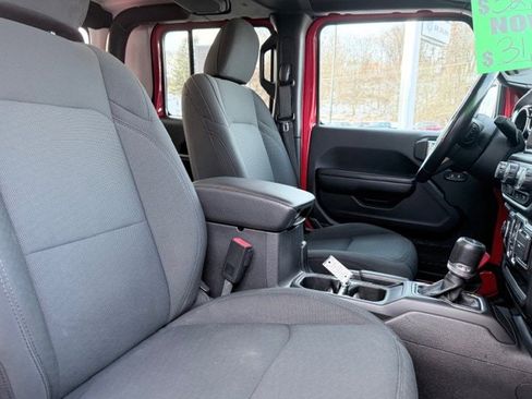 Certified 2020 Jeep Gladiator Sport image 24