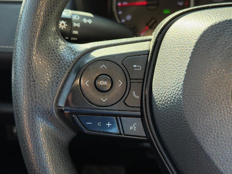 Used 2022 Toyota RAV4 LE AWD/4WD image 19