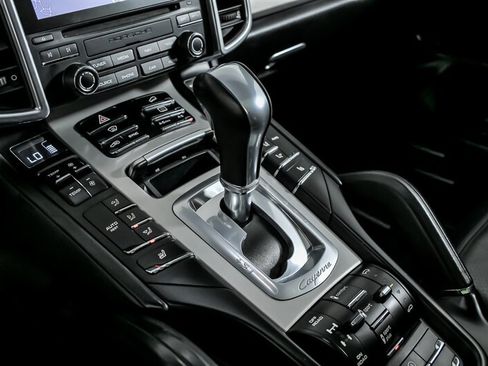 Used 2017 Porsche Cayenne GTS AWD/4WD image 34