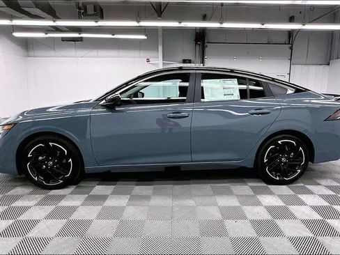 New 2026 Nissan Sentra SR FWD image 18