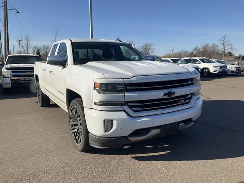 Used 2017 Chevrolet Silverado 1500 LTZ Z71 w/ LTZ Plus Package image 2