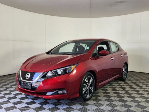 Used 2022 Nissan Leaf SV FWD image 3