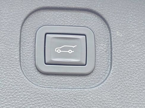 Used 2016 Chevrolet Equinox LTZ w/ Enhanced Convenience Package AWD/4WD image 25