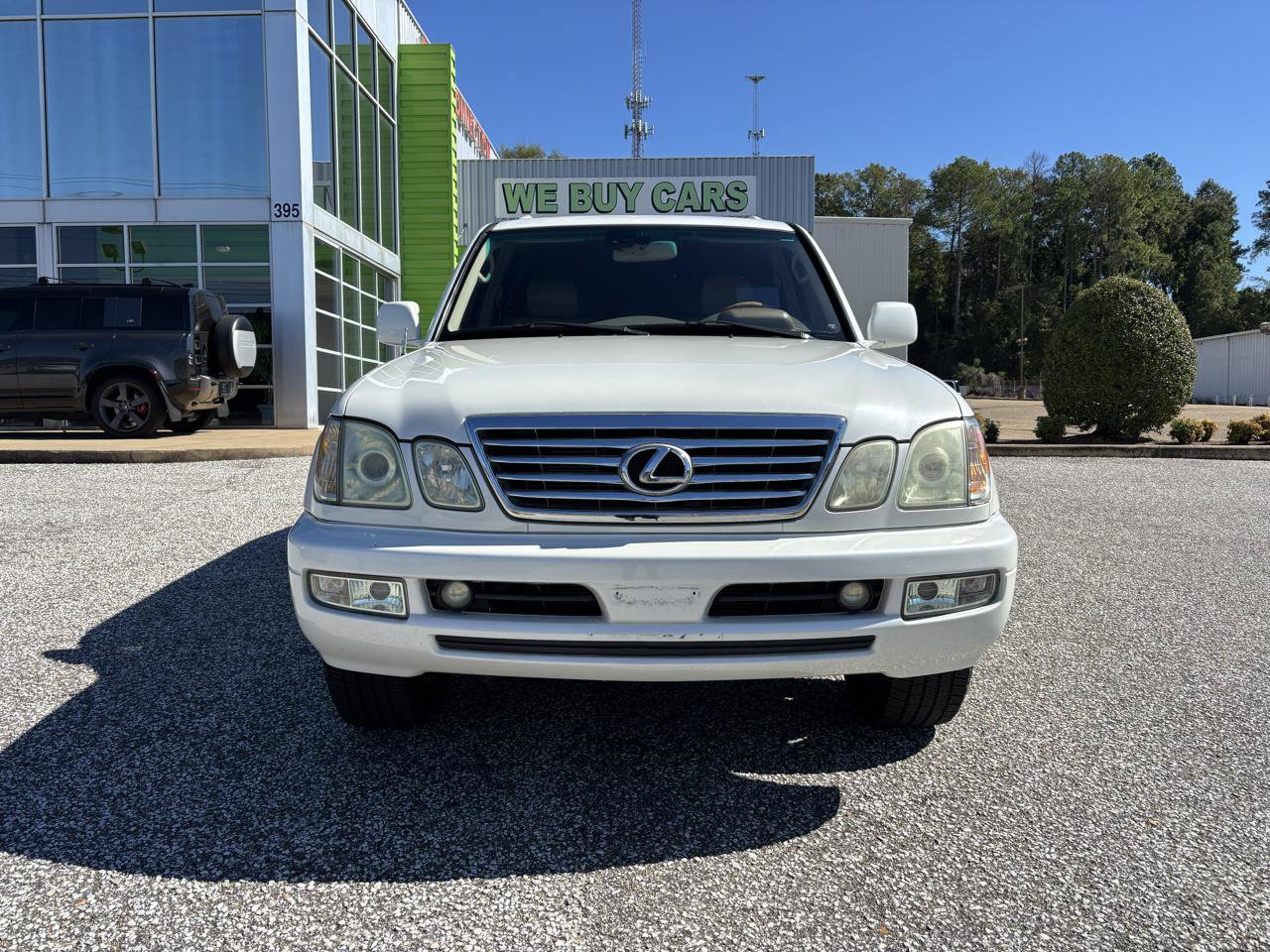 Used 2004 Lexus LX 470 4WD w/ Preferred Accessory Pkg image 8