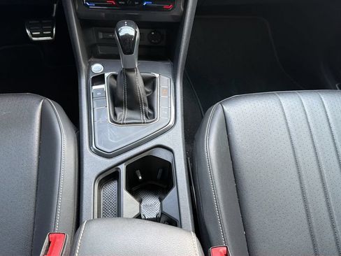 Used 2023 Volkswagen Tiguan SE R-Line FWD image 19
