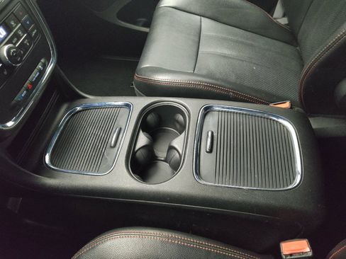 Used 2015 Dodge Grand Caravan R/T w/ Driver Convenience Group FWD image 26