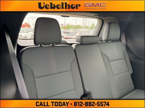 New 2026 GMC Acadia AT4 w/ Luxury Package AWD/4WD image 8
