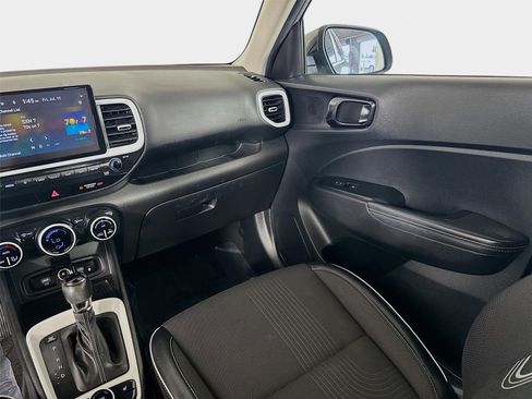 Used 2023 Hyundai Venue Limited w/ Cargo Package FWD image 24