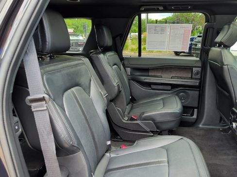 Used 2019 Ford Expedition Limited w/ Equipment Group 301A AWD/4WD image 35