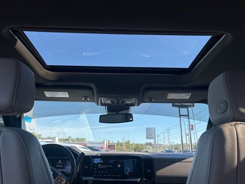 Used 2024 GMC Sierra 2500 SLT image 15