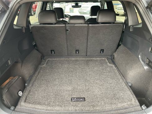 Used 2021 Volkswagen Tiguan SEL Premium R-Line image 48