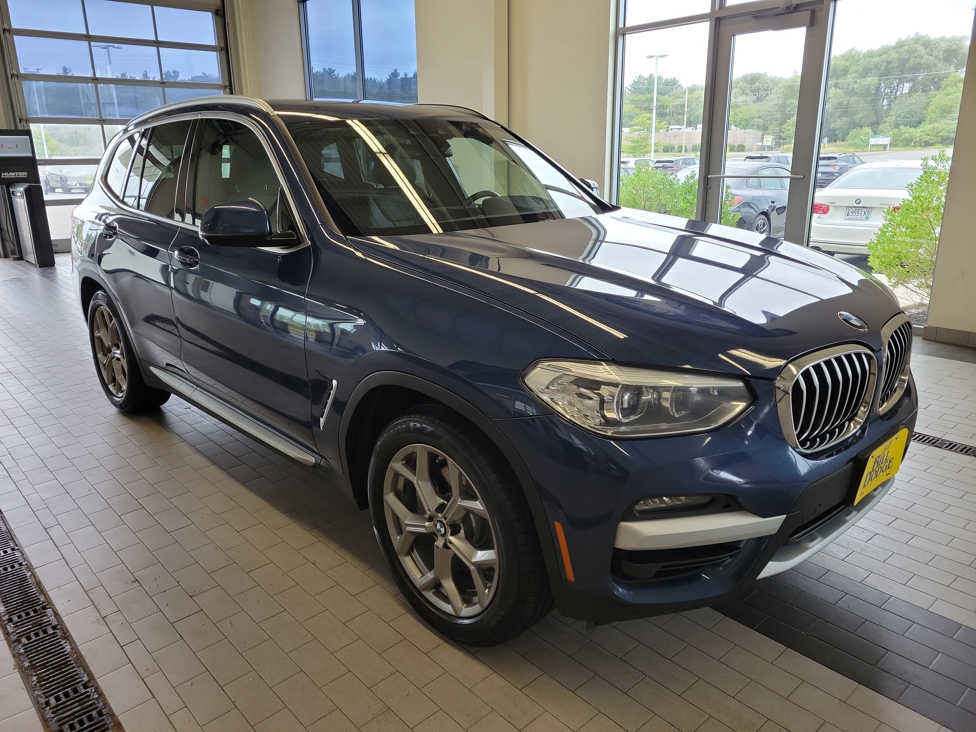 Used 2021 BMW X3 xDrive30i w/ Premium Package AWD/4WD image 3