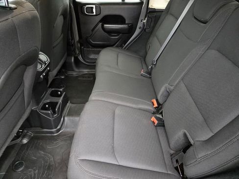 Used 2022 Jeep Wrangler Unlimited Sport AWD/4WD image 27