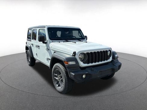 Used 2025 Jeep Wrangler Unlimited Sport AWD/4WD image 1