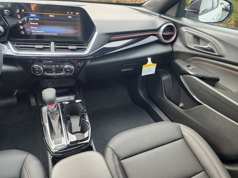 New 2026 Chevrolet Trax RS w/ Sunroof Package image 19