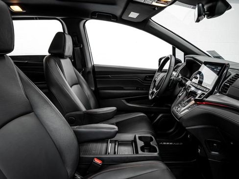 Used 2024 Honda Odyssey Sport image 31