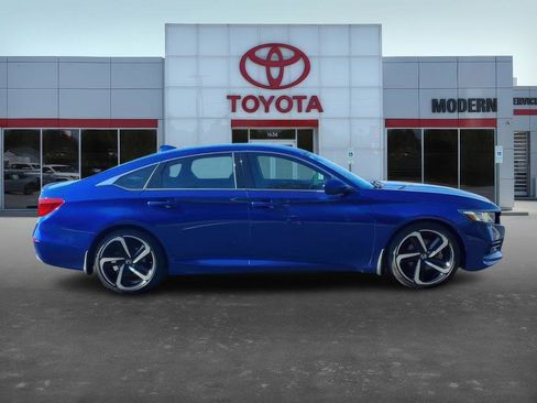 Used 2018 Honda Accord Sport image 7